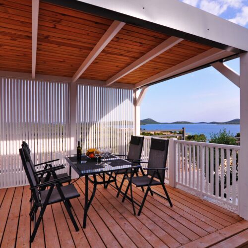 Domek całoroczny 4-osobowy z klimatyzacją z widokiem na morze