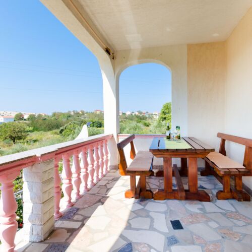 Apartament la etaj cu aer condiționat cu 1 camera pentru 3 pers.