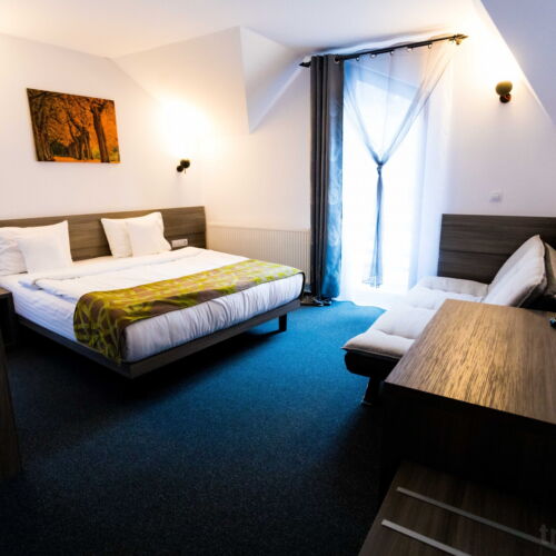 Camera dubla la etaj