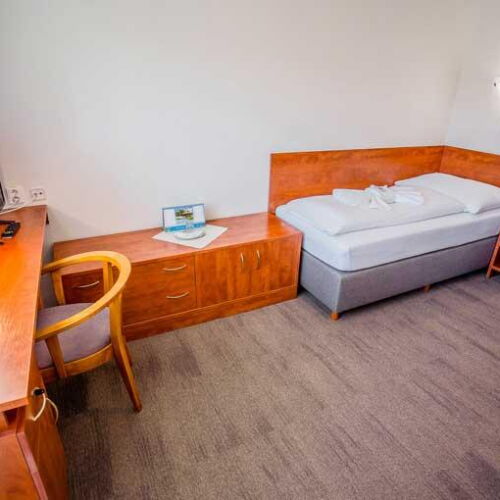 Camera single cu duș cu balcon