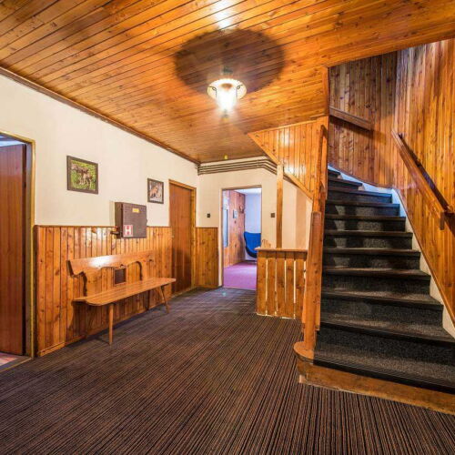 Chalupa cu duș cu bucătărie proprie pentru 26 pers. (se inchirieaza doar integral)