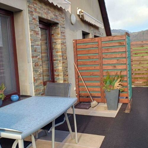 Apartament studio cu duș cu 1 camera pentru 2 pers. (se poate solicita pat suplimentar)