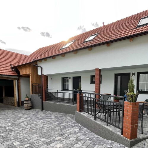 Domek całoroczny 15-osobowy z prysznicem z aneksem kuchennym