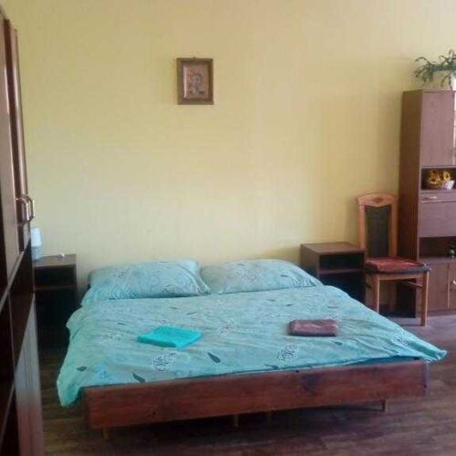 Pokoj se sprchou s vlastní kuchyňkou pro 2 os. (s možností přistýlky)