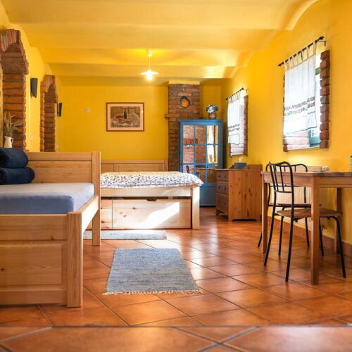 Pokoj se sprchou  pro 4 os.