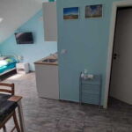 Apartment für 4 Personen mit Dusche und Klimaanlage (Zusatzbett möglich)
