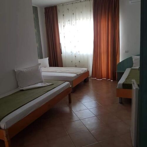 Camera cvadrupla twin