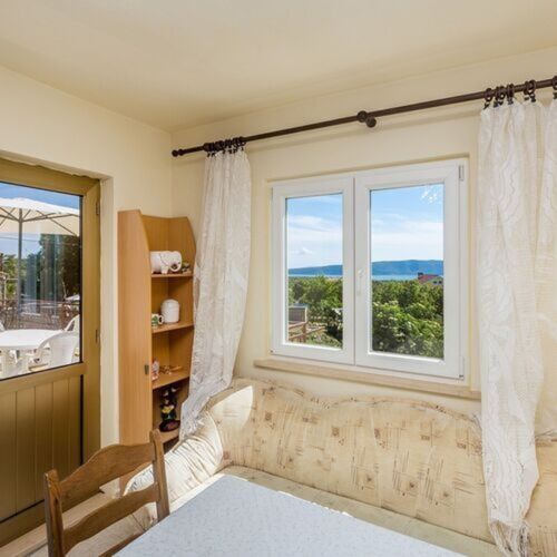 Apartament 6-osobowy z tarasem z widokiem na morze