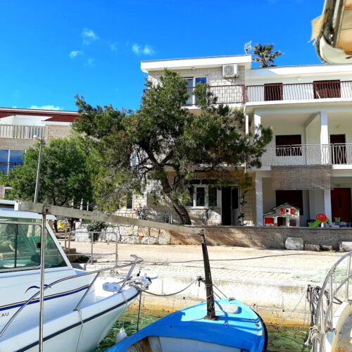 Sea View 1-Room Air Conditioned Apartment for 2 Persons A-18284-a