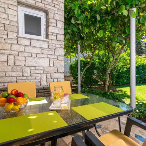 Apartament 4-osobowy z klimatyzacją z tarasem z 2 pomieszczeniami sypialnianymi A-18334-a