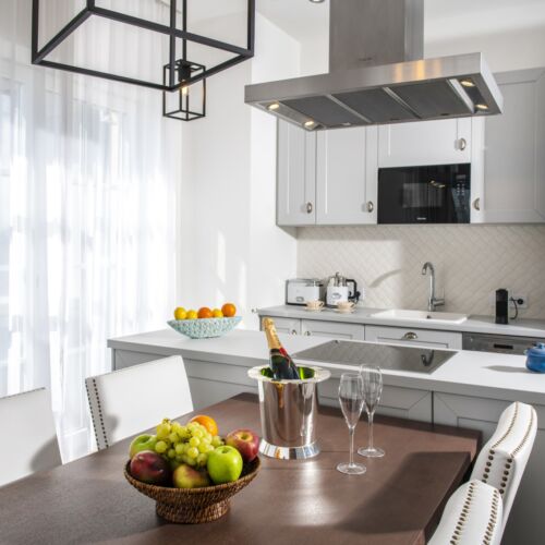 Suita penthouse cu jacuzzi pe terasă cu 2 camere pentru 4 pers.