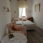 Apartman s klimatizací s bezbariérovým přístupem pro 4 os. se 2 ložnicemi (s možností přistýlky)