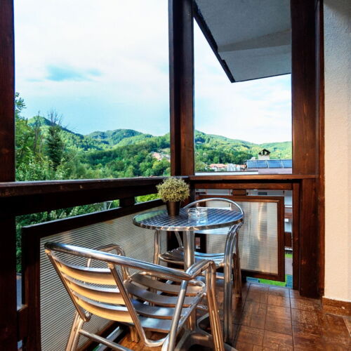 Apartament junior corp Emerald cu 1 camera pentru 3 pers.