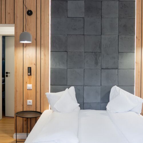 Camera dubla economy corp Emerald