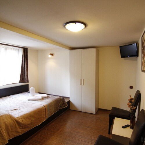 Franciaágyas szoba (pótágyazható)