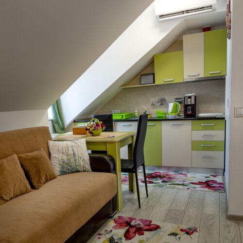 Apartman pro 3 os. s 1 ložnicí v podkroví 