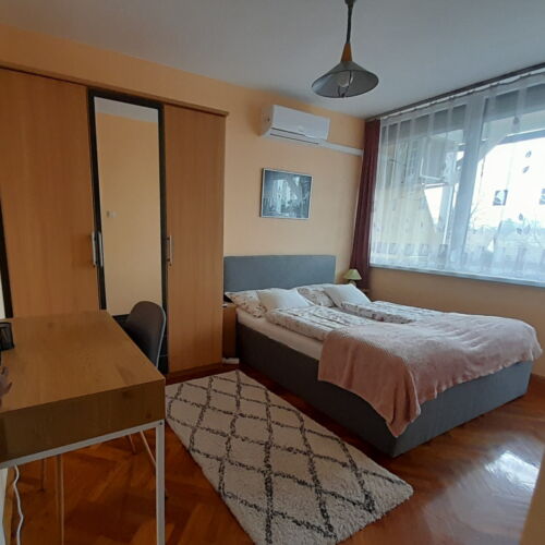 Apartament 4-osobowy na piętrze z balkonem z 2 pomieszczeniami sypialnianymi