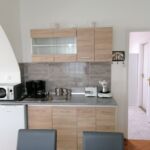 Földszinti saját konyhával 4 fős apartman 2 hálótérrel (pótágyazható)