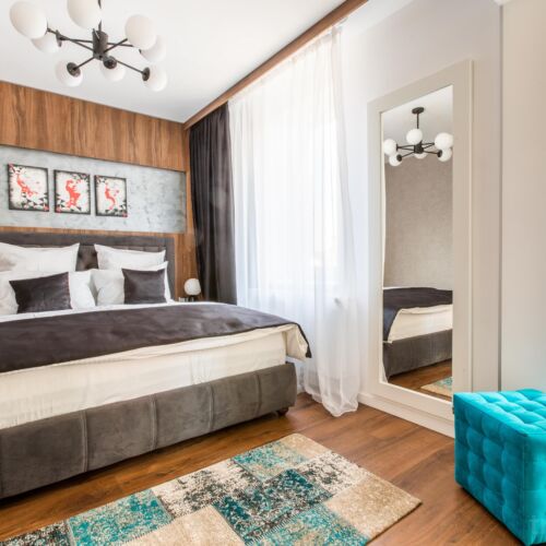 Camera dubla superior la etaj