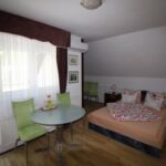 Emeleti Standard 2 fős apartman 1 hálótérrel