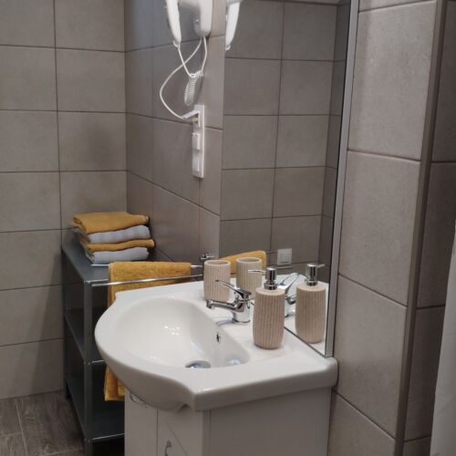 Rekreační dům (jako celek) pro 16 os. s výhledem na řeku celý Dům