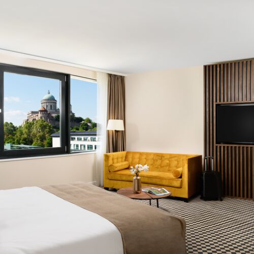 Deluxe Double Room (extra bed available)