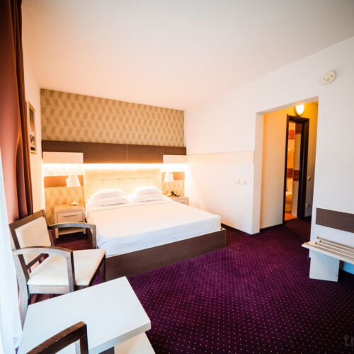 Camera twin lifestyle