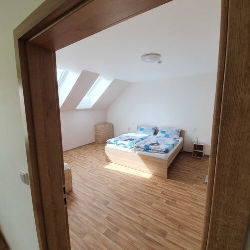 Camera cu duș cu chicinetă proprie pentru 5 pers. (se poate solicita pat suplimentar)