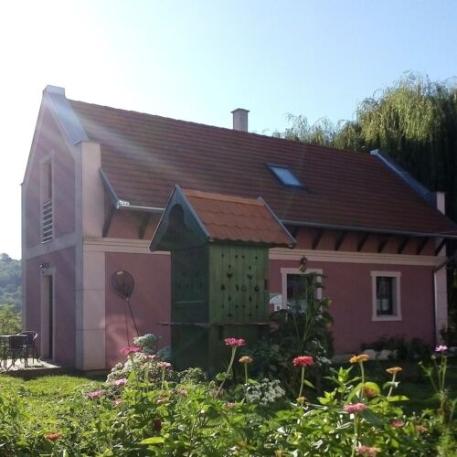 Casă de vară întreaga unitate cu vedere spre lac pentru 7 pers. (se inchirieaza doar integral)