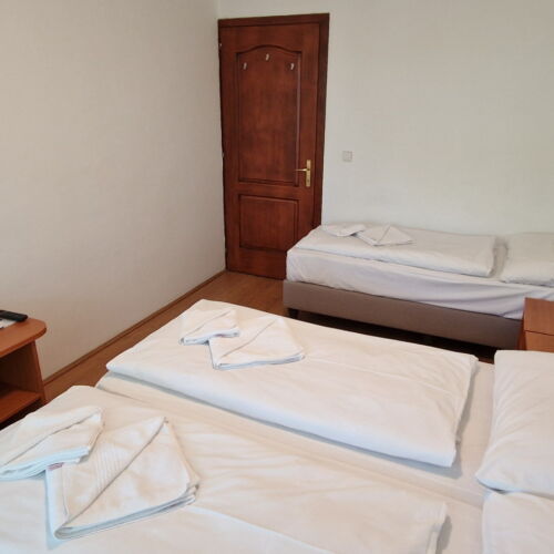 Standard Upstairs Quadruple Room (extra bed available)