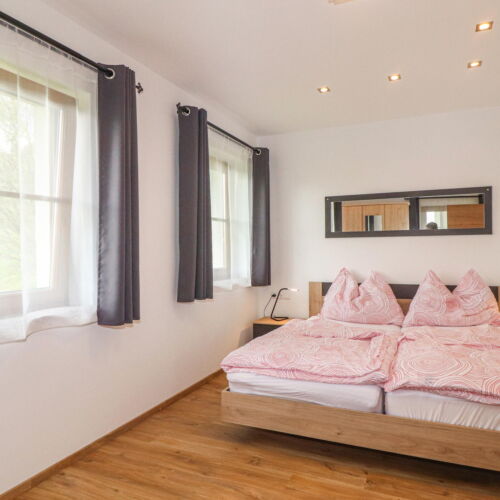 Apartament pentru 6 pers. (se inchirieaza doar integral)