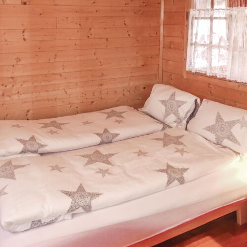 Casă de vară pentru 2 pers. (se inchirieaza doar integral)