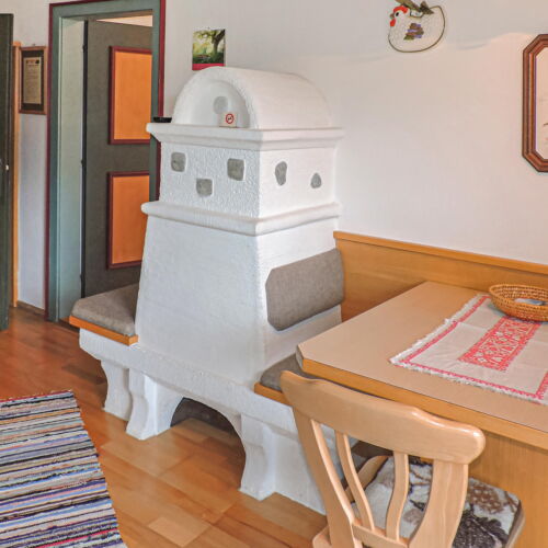 Apartament pentru 2 pers. (se inchirieaza doar integral)