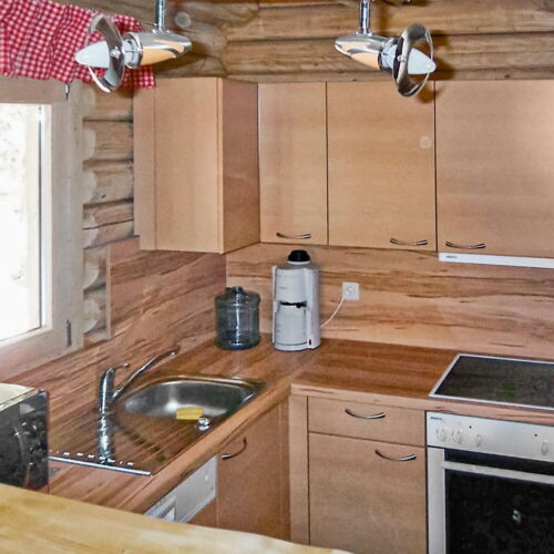 Casă de vară pentru 10 pers. (se inchirieaza doar integral)