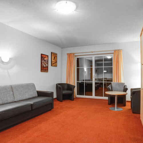 Apartament pentru 4 pers. (se inchirieaza doar integral)