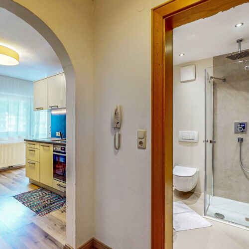 Apartament pentru 2 pers. (se inchirieaza doar integral)