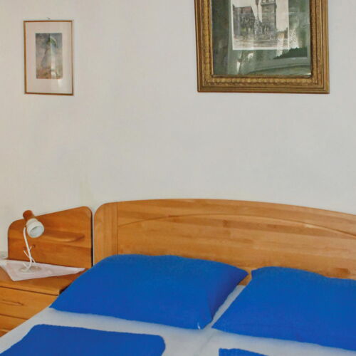 Apartament pentru 2 pers. (se inchirieaza doar integral)