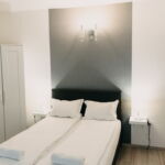 Silver soba sa francuskim krevetom (za 2 osoba(e))