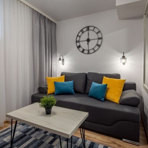 Pokój 2-osobowy w suterenie ze wspólnym aneksem kuchennym