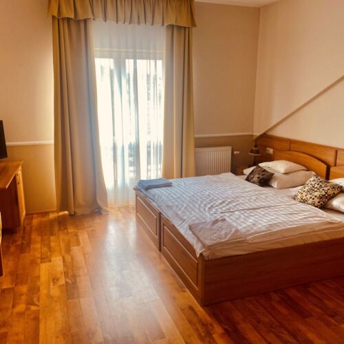 Comfort Twin Room (extra bed available)