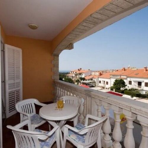 Apartament la etaj cu 3 camere pentru 6 pers.