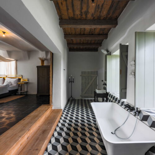 Pokój 2-osobowy z prysznicem (możliwa dostawka)