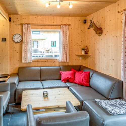 Casă de vară pentru 10 pers. (se inchirieaza doar integral)