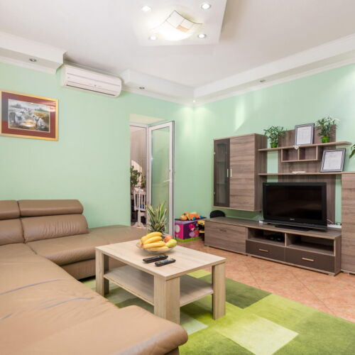 Apartament pentru 5 pers. (se inchirieaza doar integral)