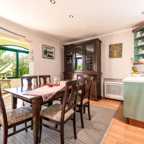 Casă de vară pentru 8 pers. (se inchirieaza doar integral)