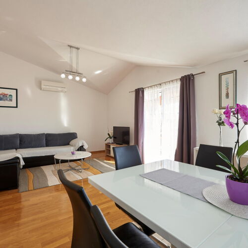 Summer House for 8 Persons