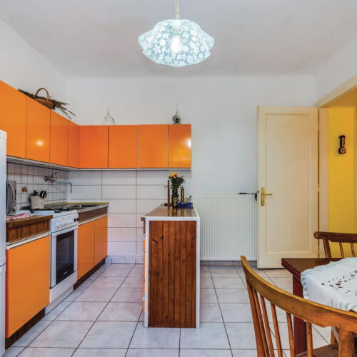 Apartament pentru 3 pers. (se inchirieaza doar integral)