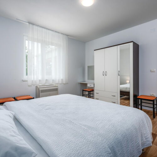 Casă de vară pentru 6 pers. (se inchirieaza doar integral)