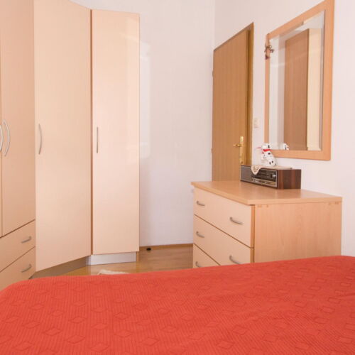 Apartament pentru 4 pers. (se inchirieaza doar integral)