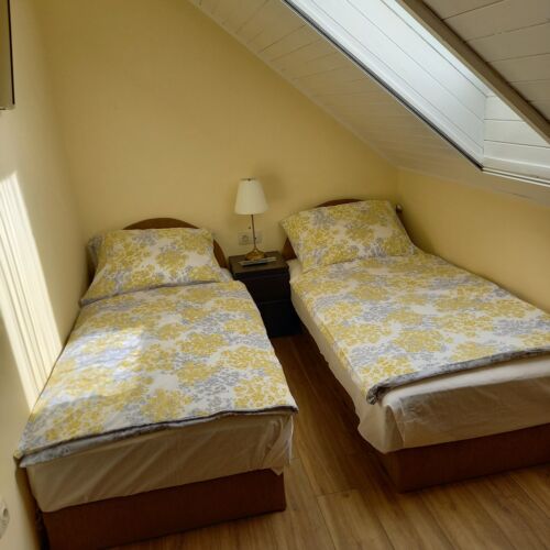 Apartament 3-osobowy na piętrze z klimatyzacją z 2 pomieszczeniami sypialnianymi (możliwa dostawka)